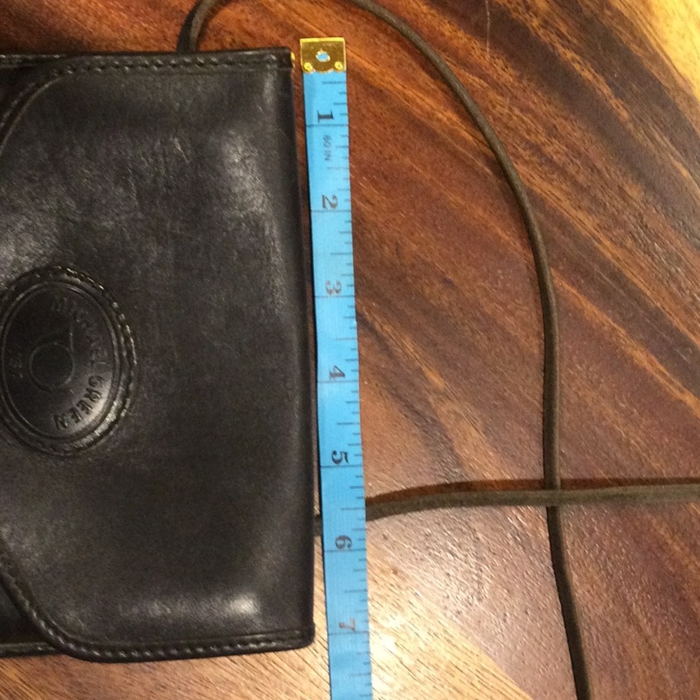 Michael Green leather crossbody passport purse. - Picture 8 of 9